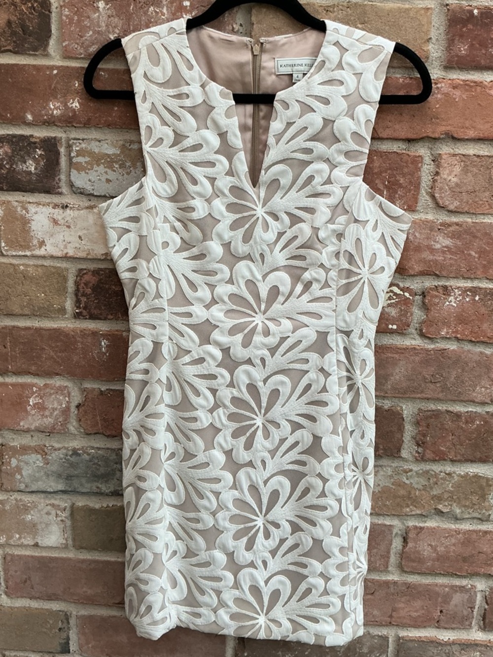 Katherine Kelly Ivory Floral Appliqué Sheath Dress size 4